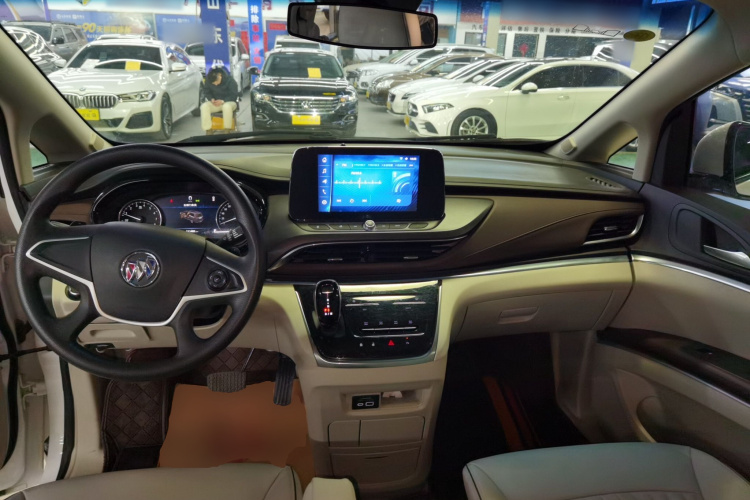 别克GL8 2021款 陆上公务舱 652T 舒适型中控内饰7002