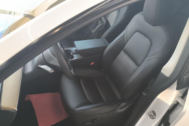 特斯拉 Model Y 2022款 改款 长续航全轮驱动版局部细节19