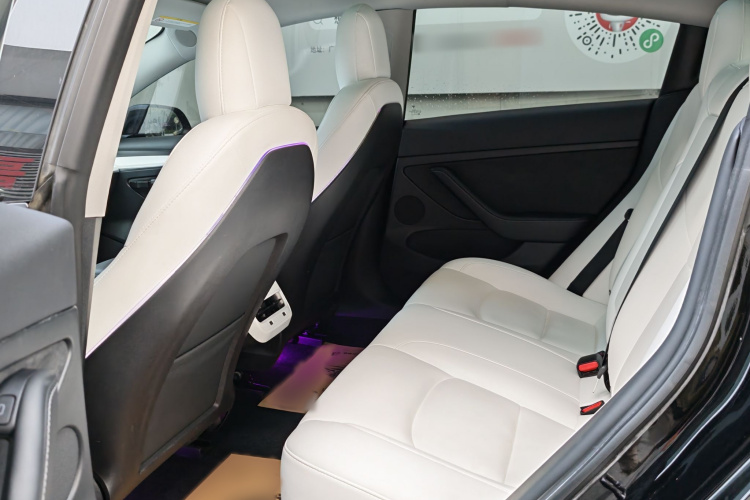 特斯拉 Model 3 2022款 后轮驱动版中控内饰7006