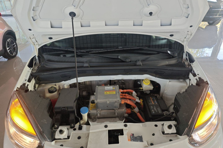 荣威 科莱威CLEVER 2021款 302km新四座超能版机舱底盘24