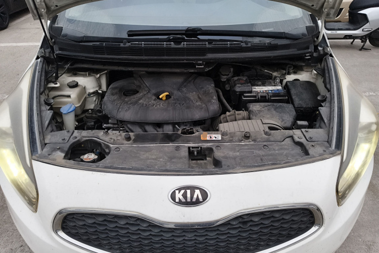 起亚 佳乐 2013款 2.0L 7座自动标准版 国IV机舱底盘24