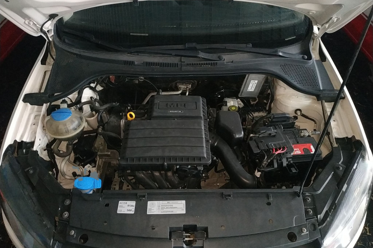 大众 捷达 2015款 1.6L 自动时尚型机舱底盘24