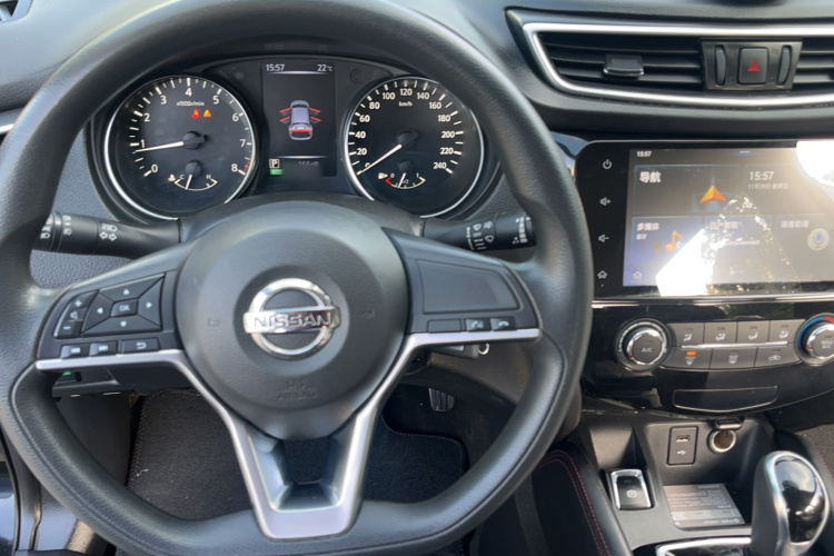 日产 逍客 2019款 2.0L CVT智享版中控内饰7006