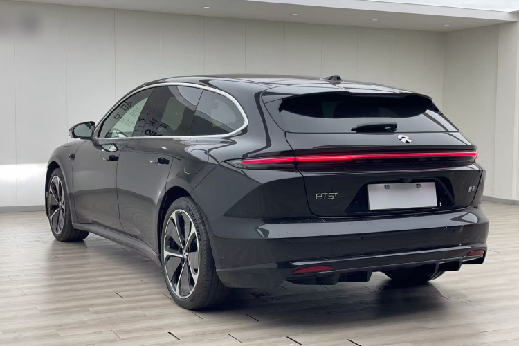 蔚来ET5T 2025款 75kWh Touring车身外观4
