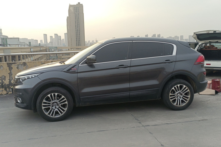 观致5 2018款 1.6T 自动尊贵型车身外观4