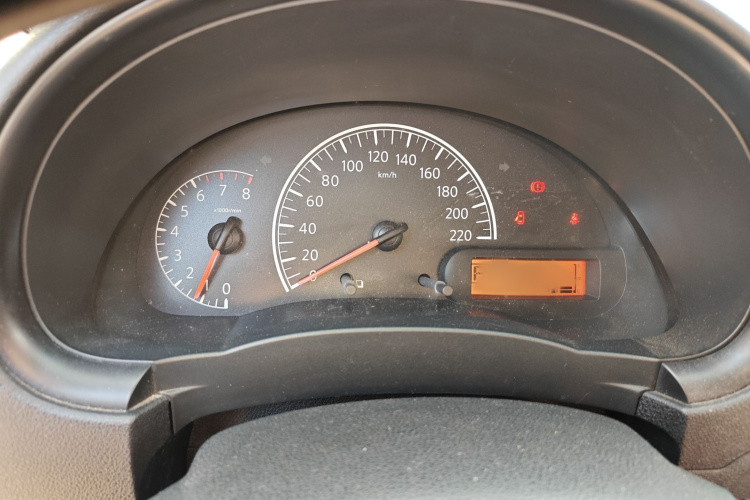 日产 阳光 2015款 1.5XE CVT舒适版局部细节14