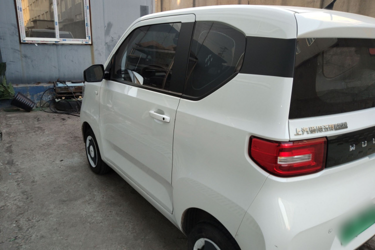 五菱汽车 宏光MINIEV 2022款 自在款 磷酸铁锂车身外观4