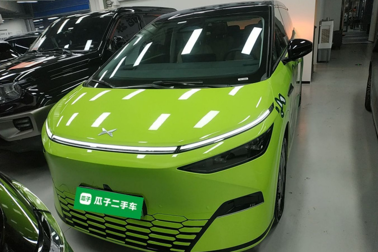 小鹏X9 2024款 610长续航Max车身外观2