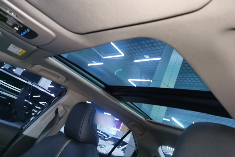 丰田 凯美瑞 2023款 2.5G 豪华版局部细节22