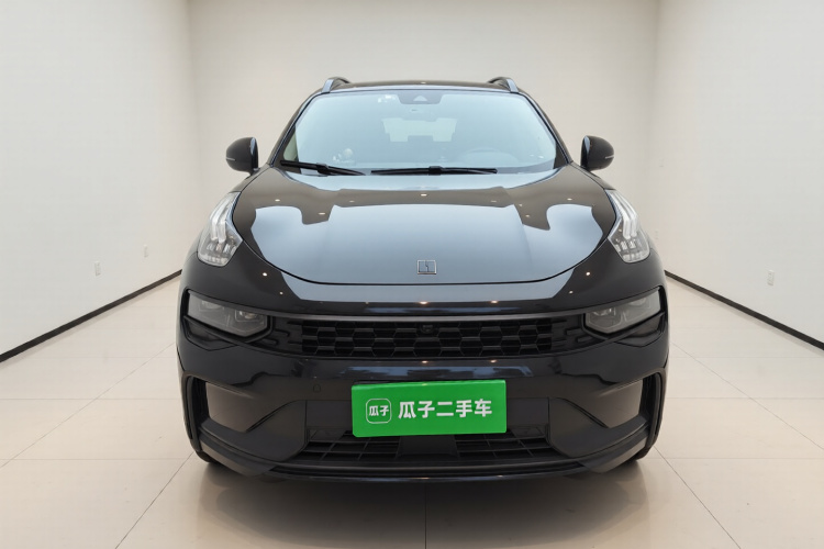 领克01 2021款 2.0TD 四驱暗夜版车身外观2