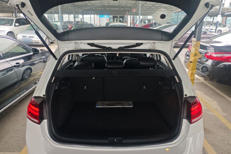 大众 高尔夫 2018款 1.6L 自动舒适型机舱底盘23