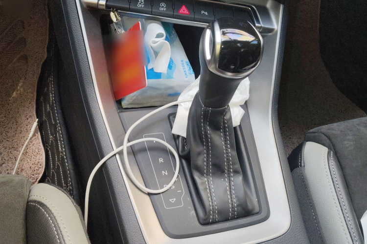 奥迪Q3 2019款 35 TFSI 进取动感型局部细节18