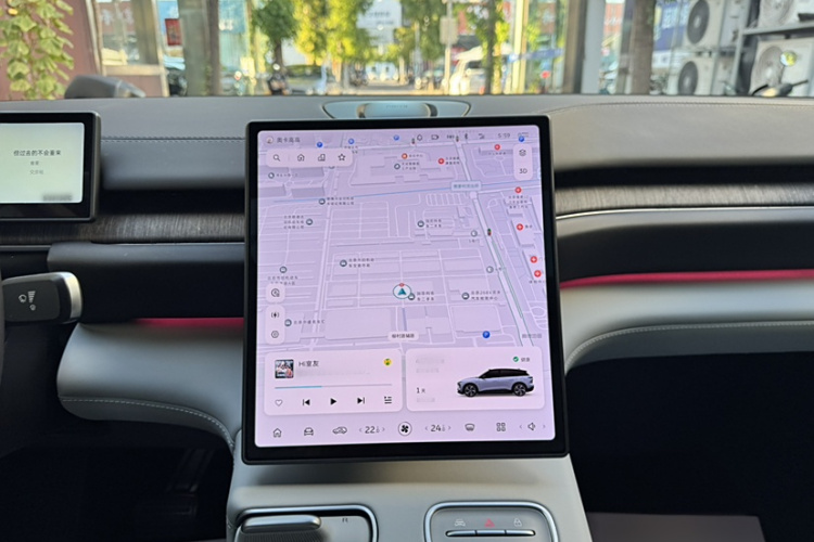 蔚来ES6 2023款 75kWh中控内饰7004