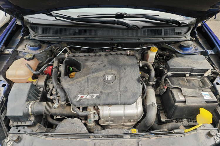 菲亚特 致悦 2014款 1.4T 自动运动版机舱底盘24