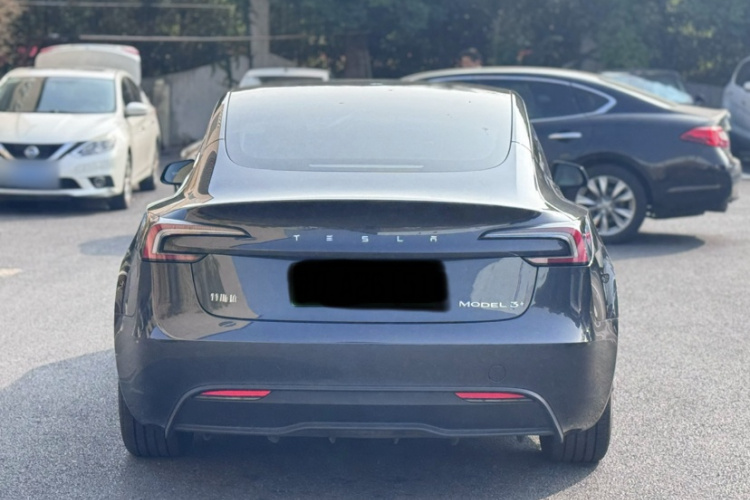 特斯拉 Model 3 2023款 长续航全轮驱动版车身外观6002