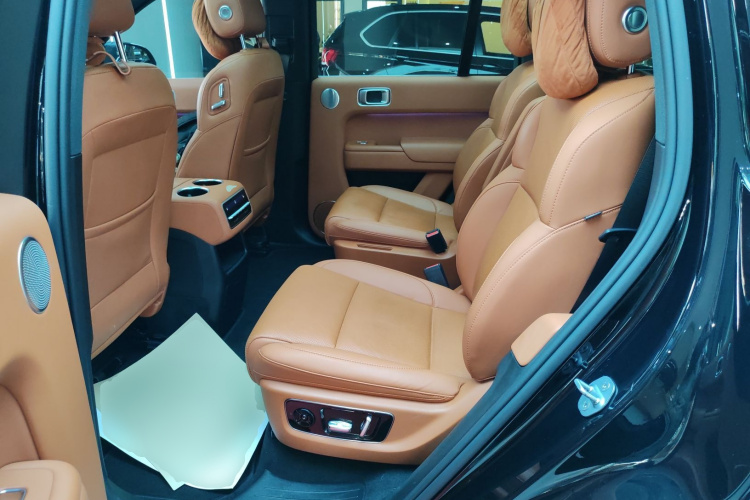 理想汽车 理想L8 2023款 Pro中控内饰21