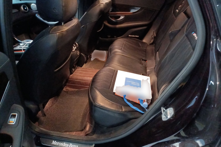 奔驰GLC 2019款 GLC 260 L 4MATIC 动感型中控内饰21