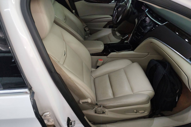 凯迪拉克XTS 2015款 28T 舒适型局部细节41