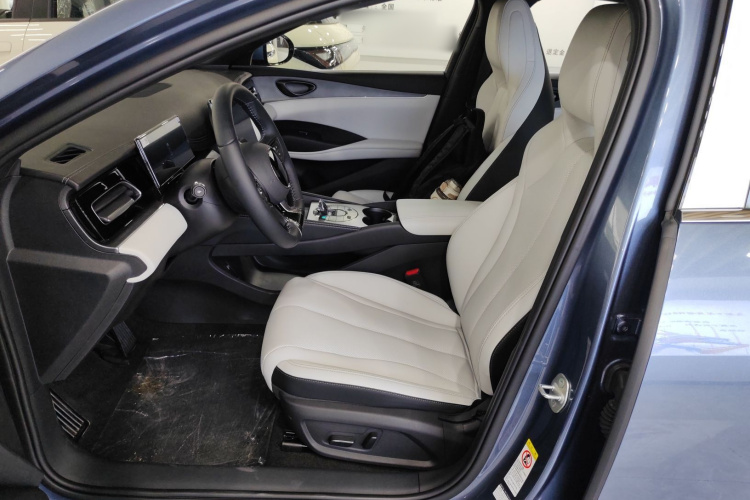 比亚迪 海豹06新能源 2024款 DM-i 120KM尊荣型中控内饰19