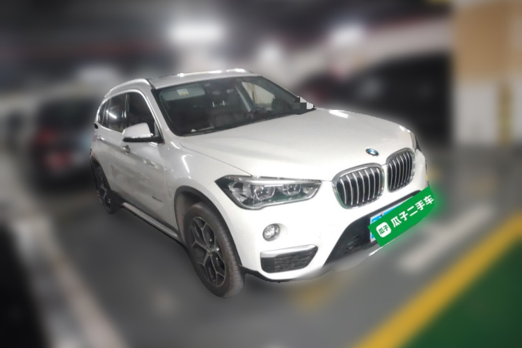 宝马X1 2018款 xDrive20Li 尊享型车身外观3