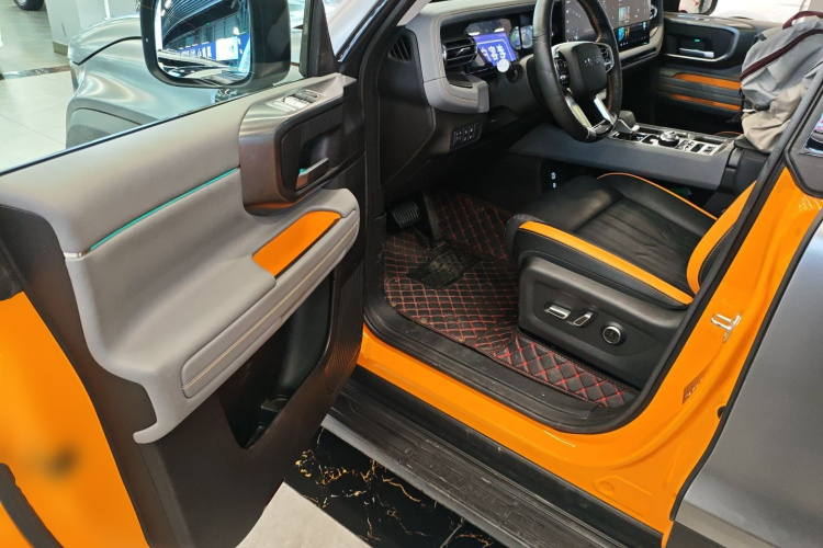 北京越野 北京BJ40 2024款 2.0T 全新城市猎人版 侠客型中控内饰20