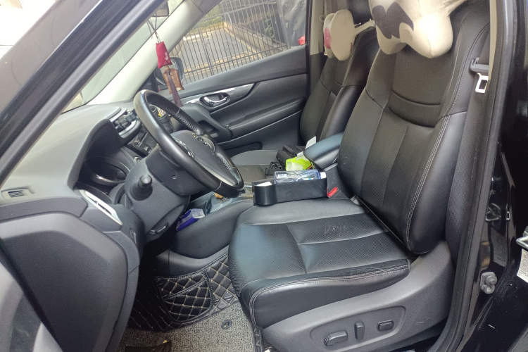 日产 奇骏 2014款 2.5L CVT豪华版 4WD局部细节19