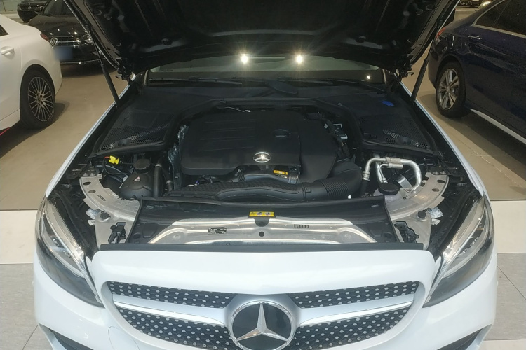 奔驰C级 2020款 改款 C 260 L 运动版局部细节24