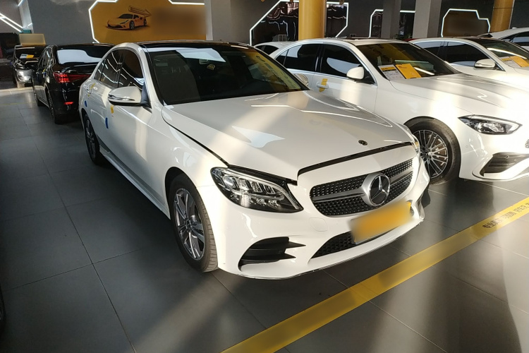 奔驰C级 2021款 C 200 L 时尚型运动版车身外观3