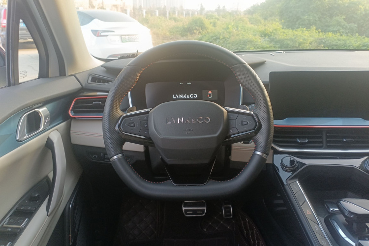 领克06 2020款 1.5T 耀Halo中控内饰13