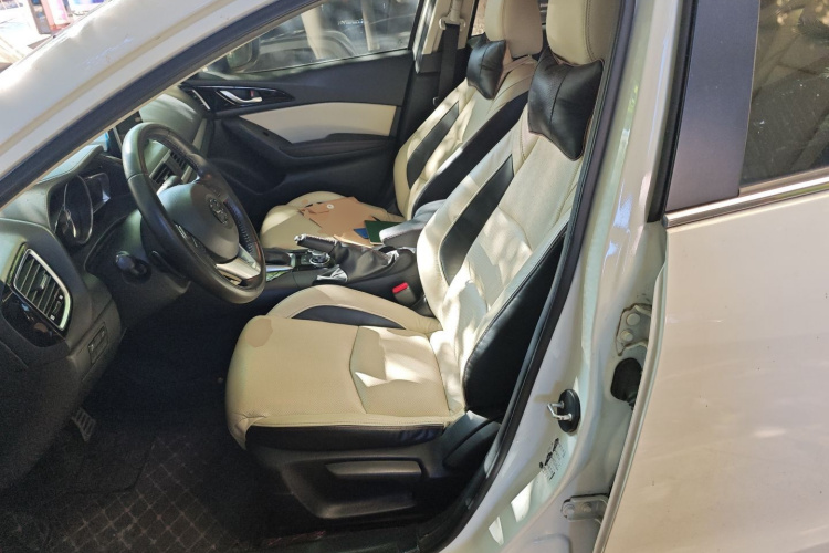 马自达3 昂克赛拉 2014款 三厢 2.0L 自动旗舰型中控内饰19