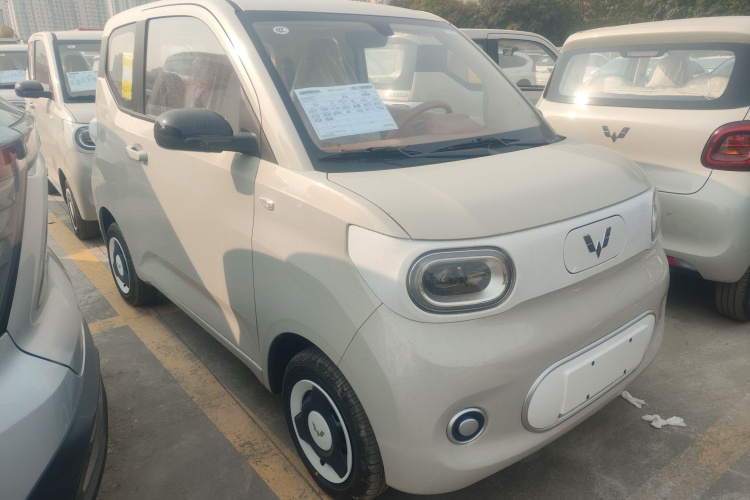 五菱汽车 宏光MINIEV 2024款 第三代 215km 青春版车身外观3