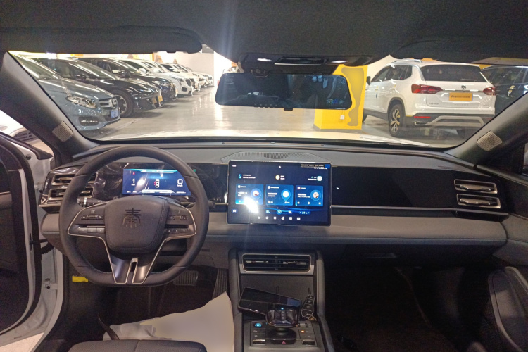比亚迪 秦L 2024款 DM-i 120KM领先型中控内饰12