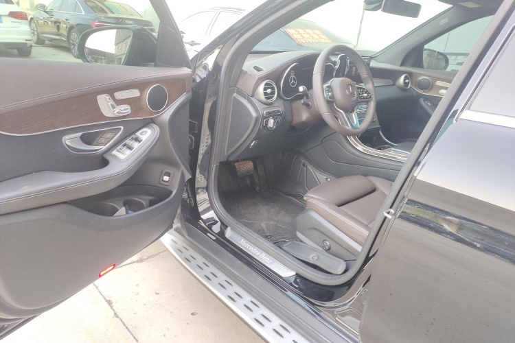 奔驰GLC 2022款 改款 GLC 300 L 4MATIC 动感型臻藏版中控内饰7003