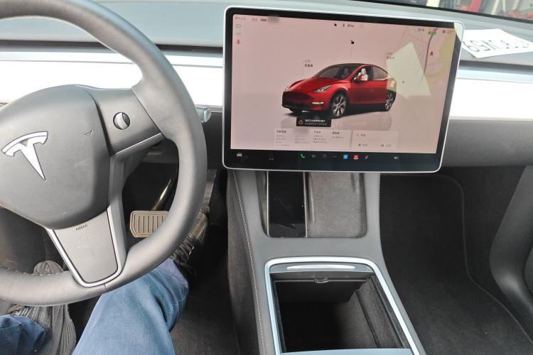 特斯拉 Model Y 2022款 长续航全轮驱动版中控内饰12
