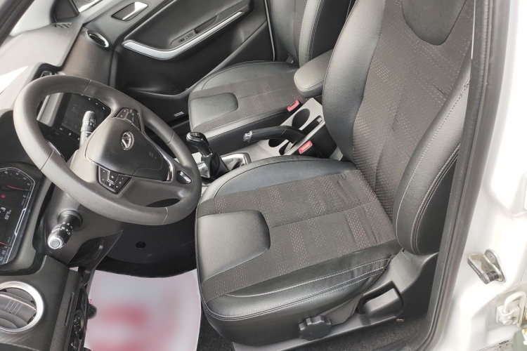 奇瑞 瑞虎3X 2018款 1.5L 手动精英版局部细节19