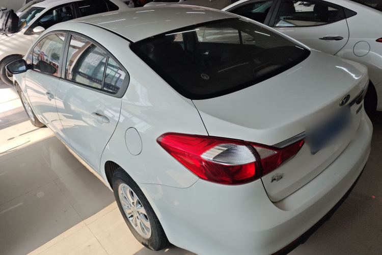 起亚K3 2016款 1.6L 手动GL车身外观4