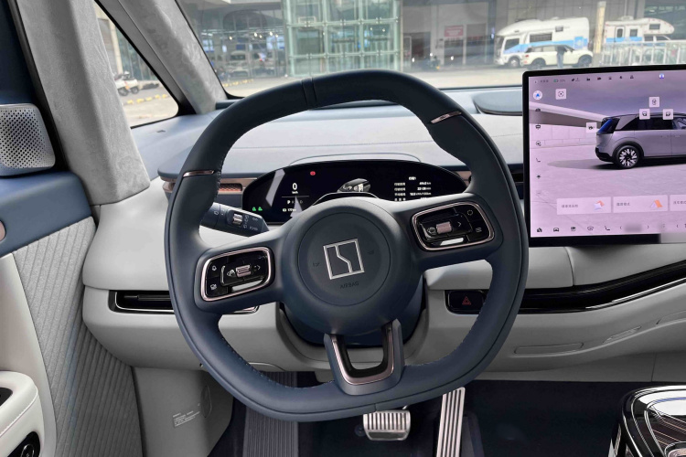 极氪MIX 2025款 长续航智驾版中控内饰7011