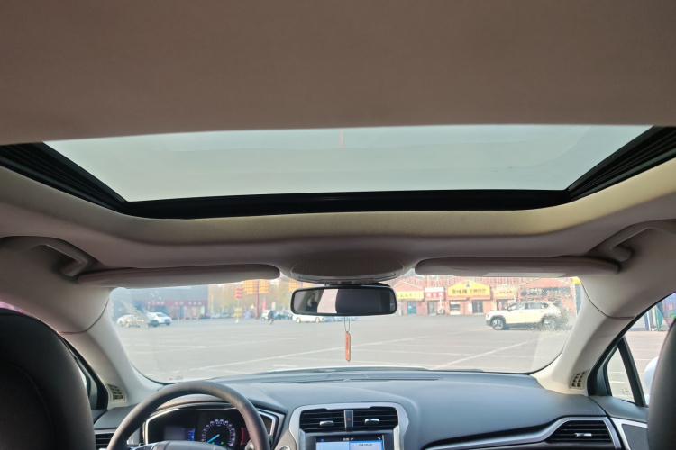 福特 蒙迪欧 2017款 EcoBoost 180 豪华型中控内饰22