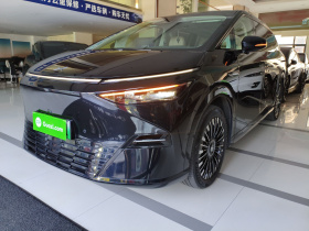 小鹏X9 2025款 650长续航 Max