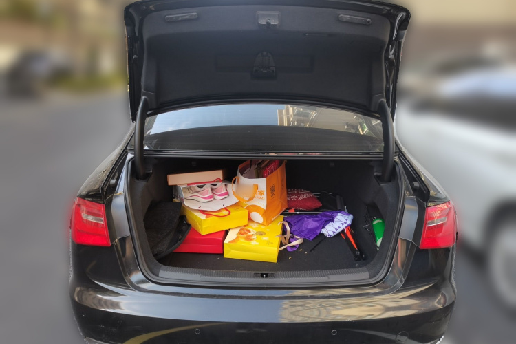 奥迪A6L 2014款 TFSI 标准型中控内饰23