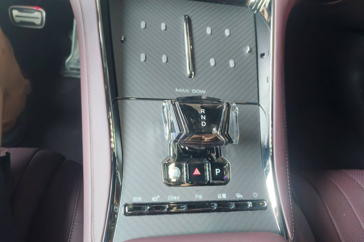 腾势Z9GT 2024款 630四驱Pro版局部细节18