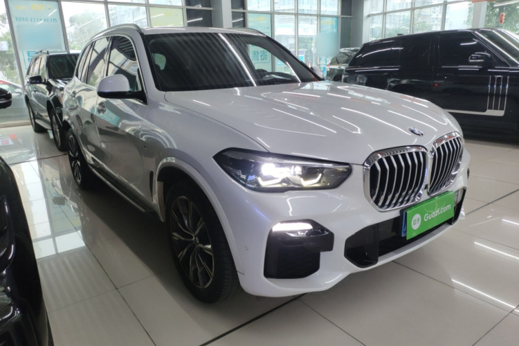 宝马X5(进口) 2019款 xDrive30i M运动套装车身外观3