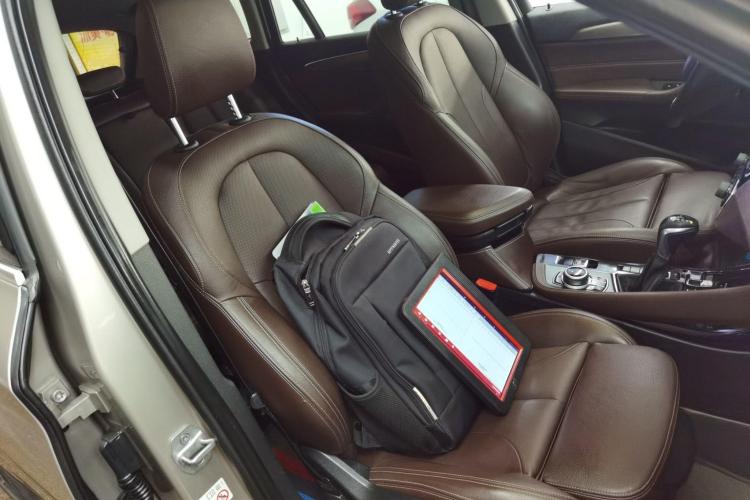 宝马X1 2018款 xDrive20Li 尊享型中控内饰41