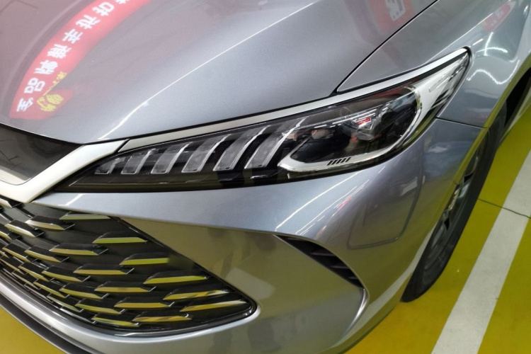 比亚迪 秦PLUS 2025款 DM-i 智驾版 55KM领先型中控内饰7004