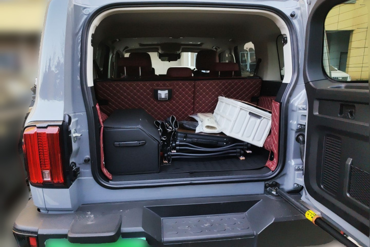 坦克300 2025款 2.0T 征服者中控内饰23