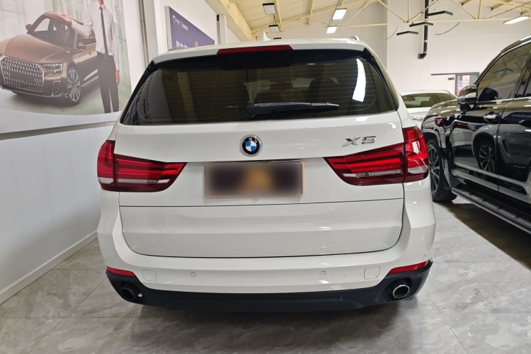 宝马X5(进口) 2015款 xDrive28i车身外观6