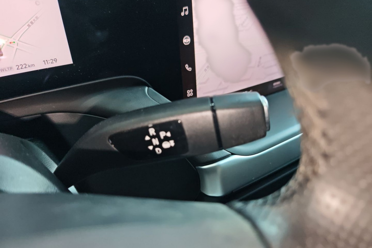 小鹏P7 2020款 670E局部细节18