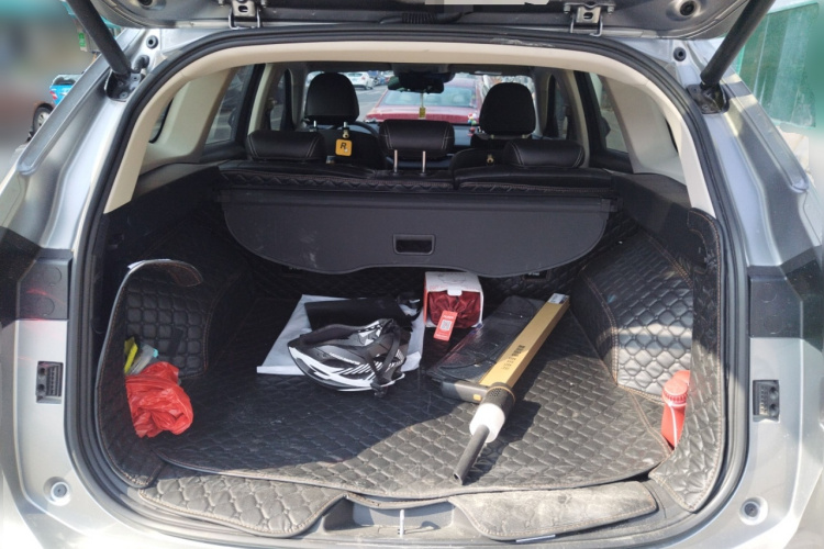 哈弗H6 2021款 第三代 1.5T 自动两驱Supreme+中控内饰23