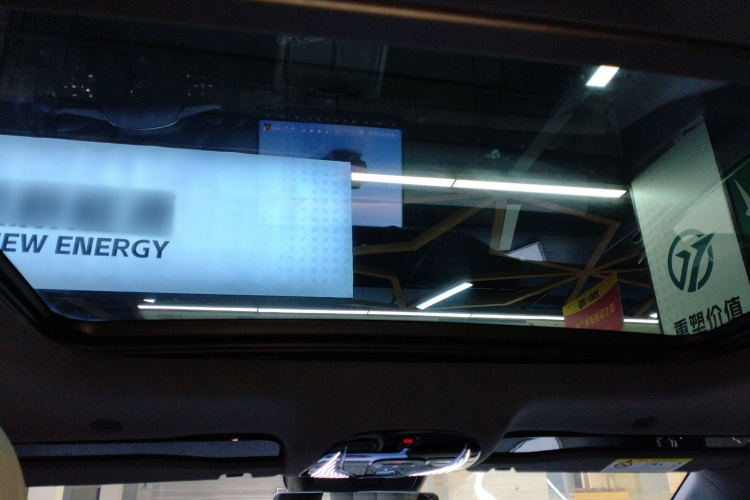 岚图汽车 岚图知音 2024款 超长续航智享版中控内饰22