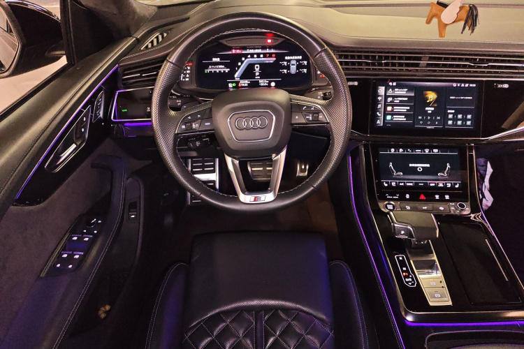 奥迪Q8 2022款 55 TFSI 尊享动感型中控内饰13